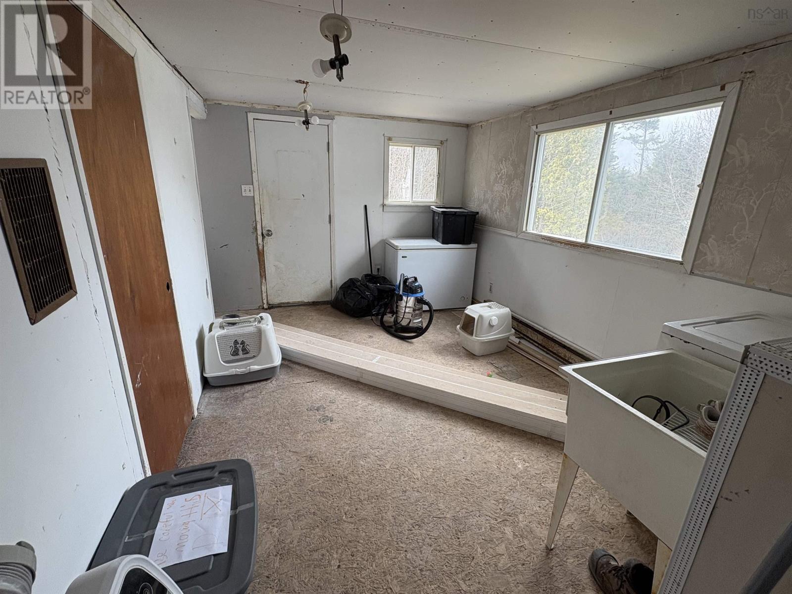 Property 8 of 8 of 203 Lake Egmont Road