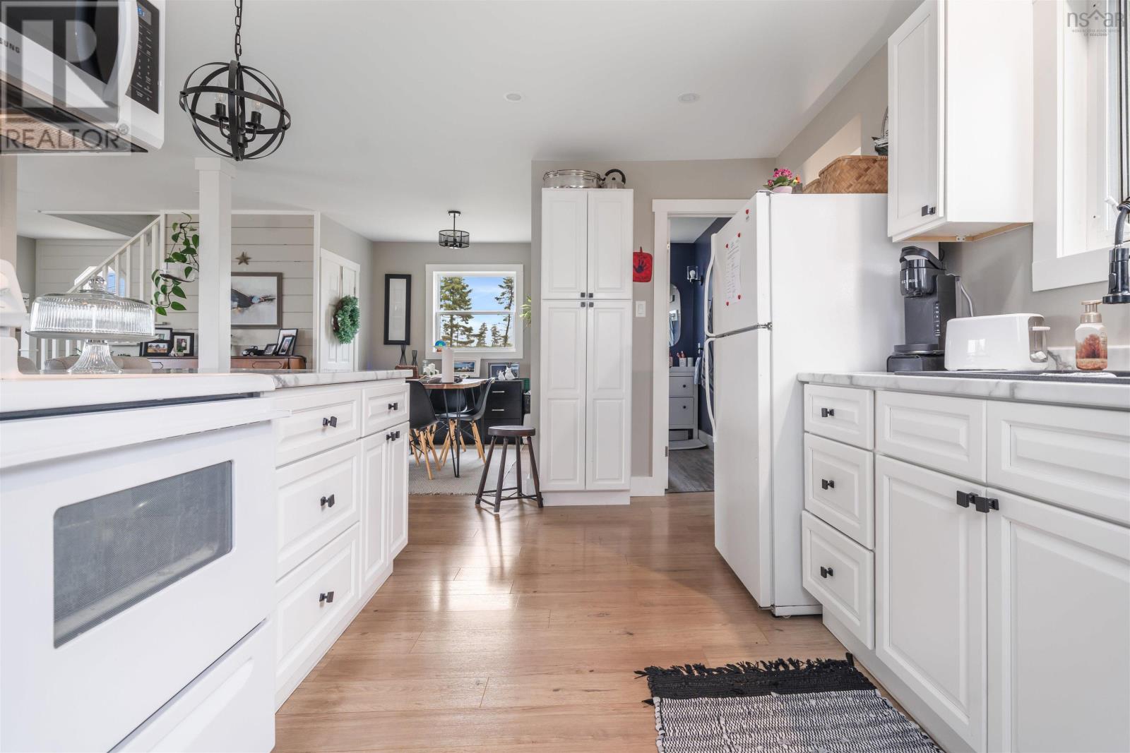 Property 15 of 49 of 1311 Glenmore Road