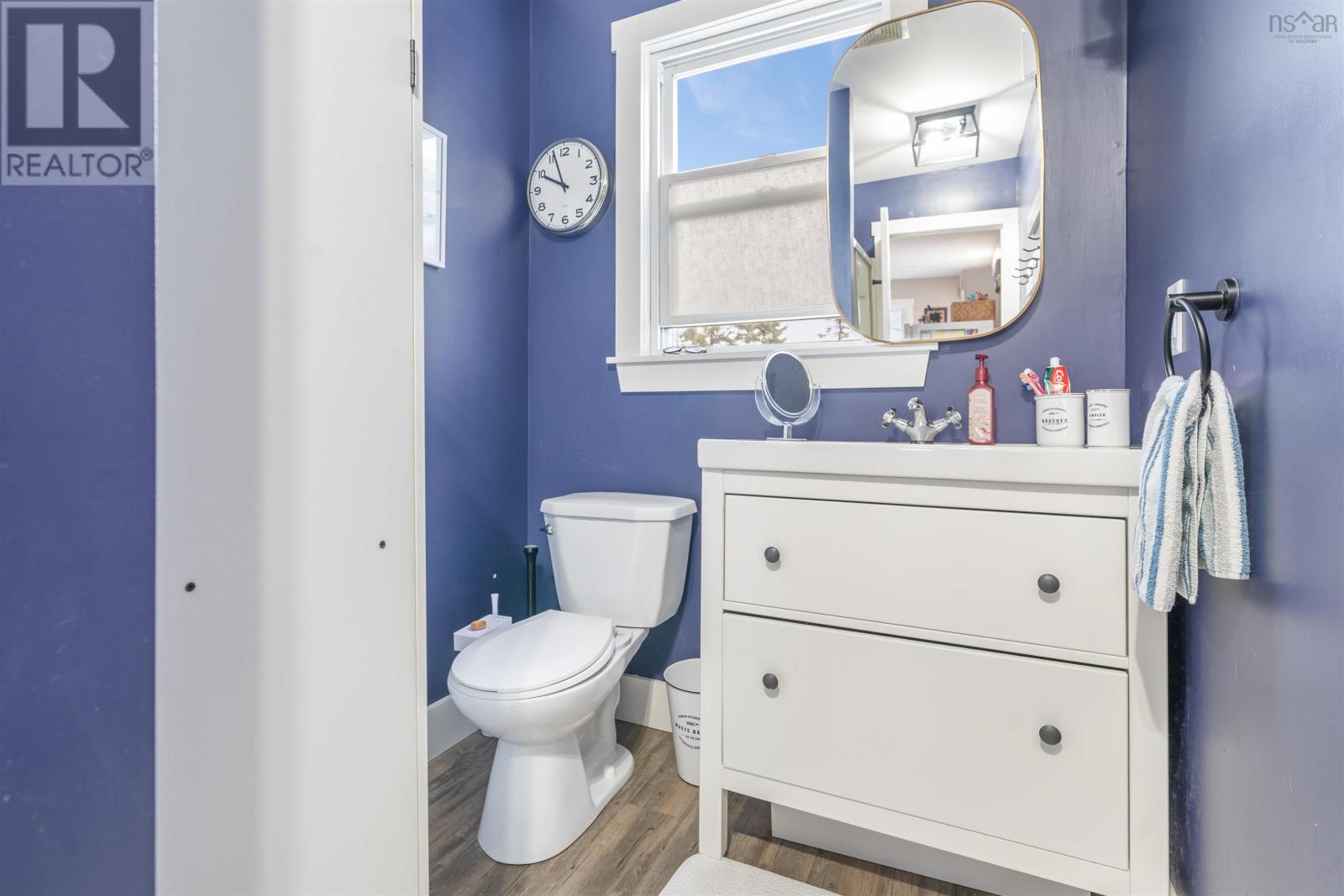 Property 18 of 49 of 1311 Glenmore Road