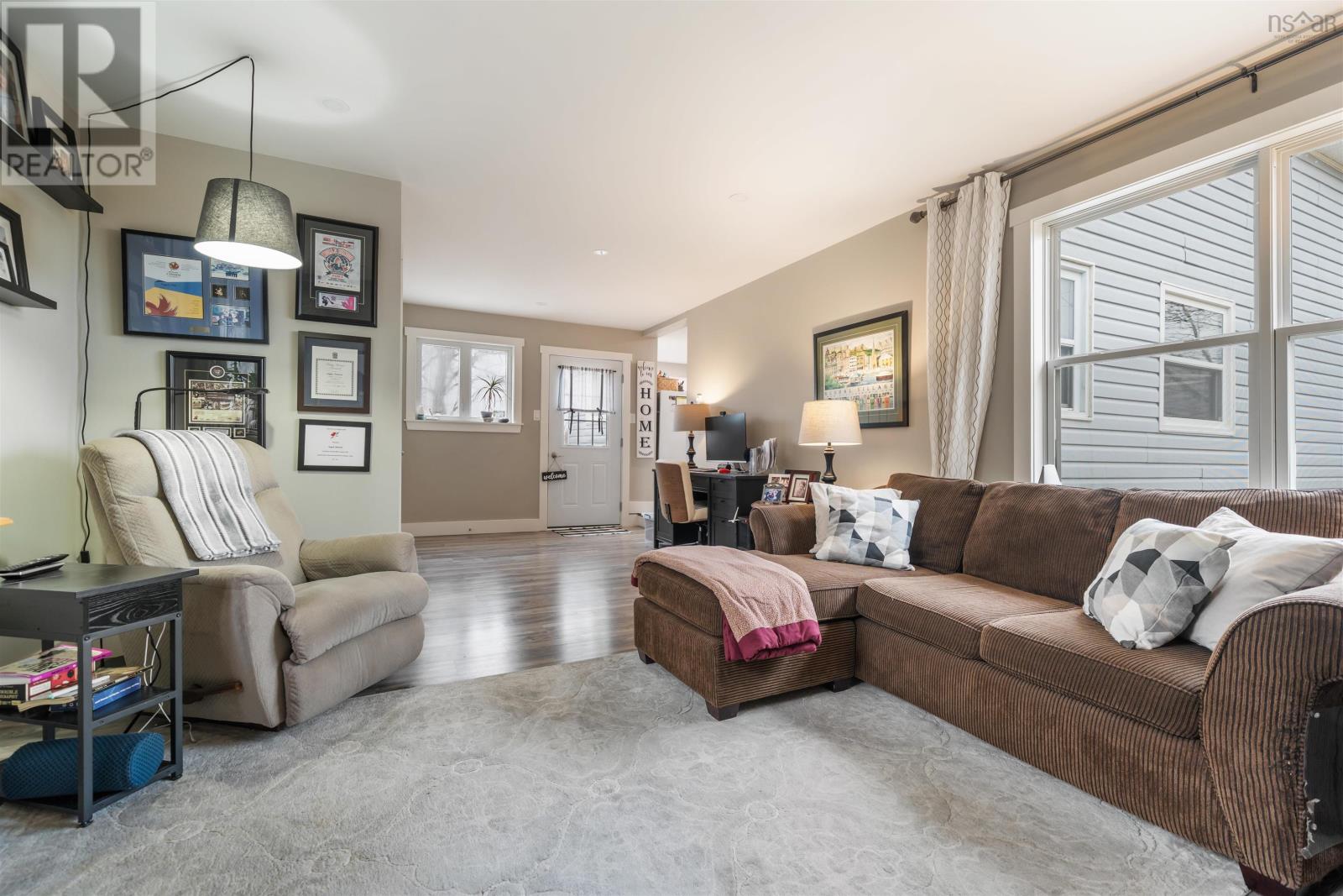 Property 22 of 49 of 1311 Glenmore Road