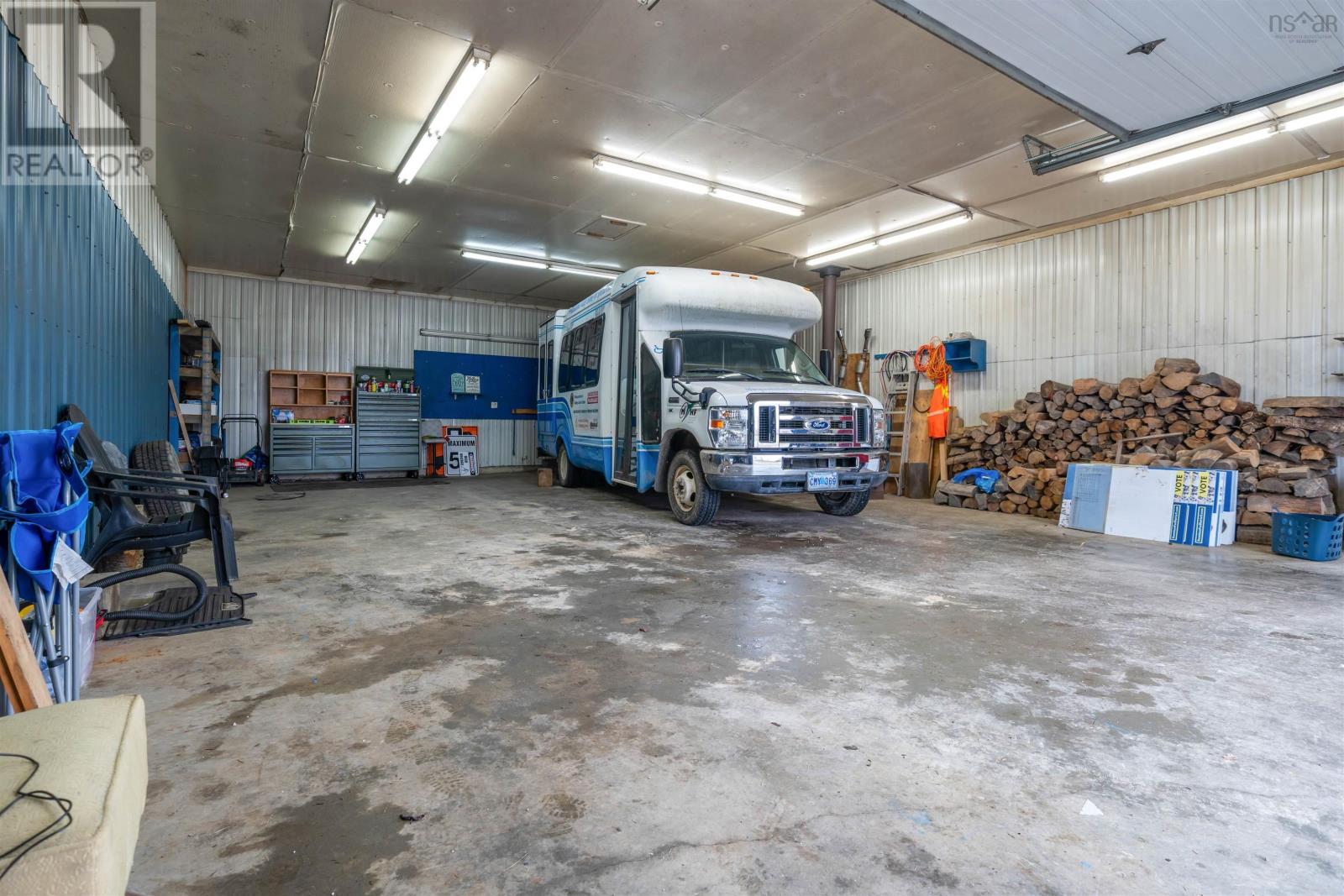 Property 45 of 49 of 1311 Glenmore Road