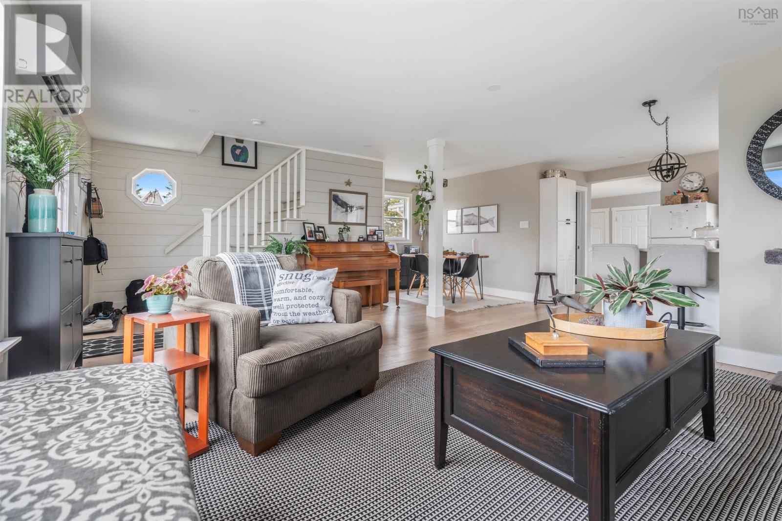 Property 9 of 49 of 1311 Glenmore Road