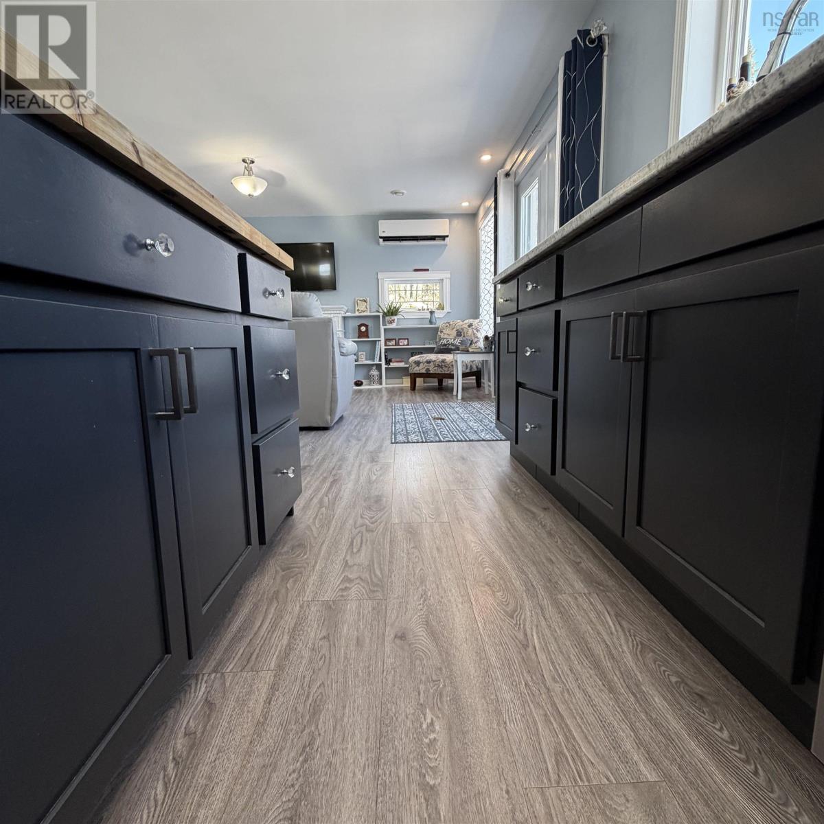 Property 30 of 50 of 99 Cross Road