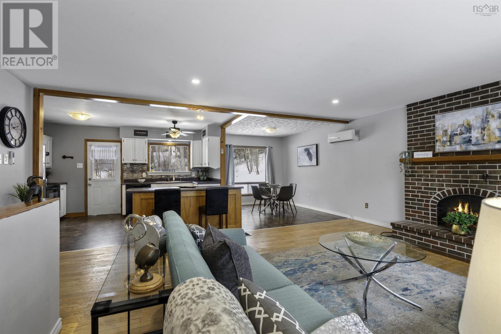 Property 12 of 34 of 86 Theresa Court