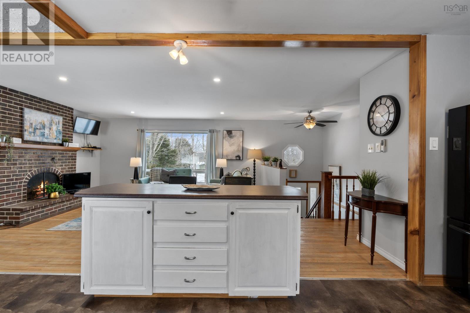 Property 22 of 34 of 86 Theresa Court