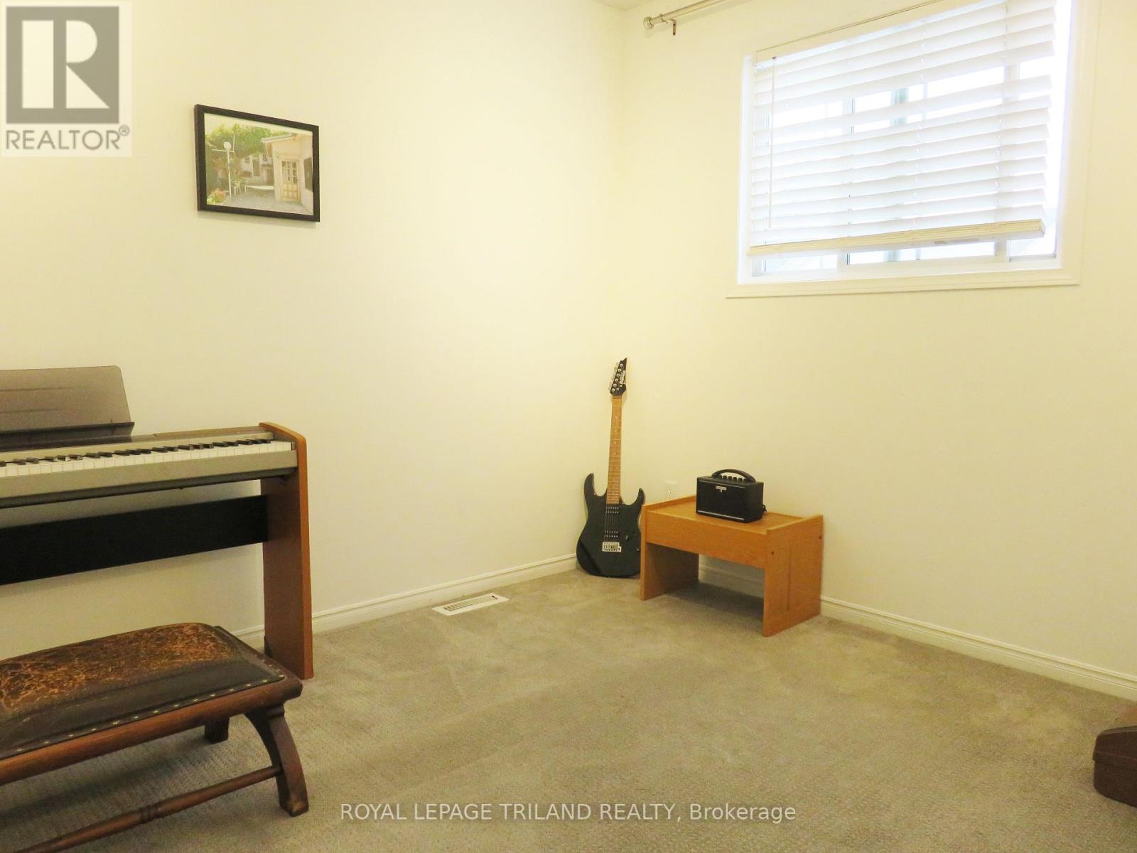 #25 505 PROUDFOOT LANE - 17