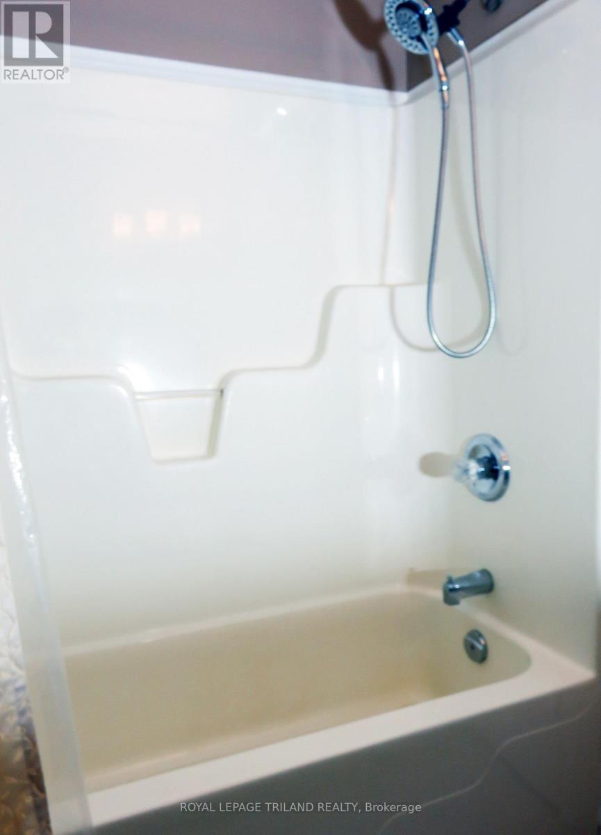 #25 505 PROUDFOOT LANE - 20