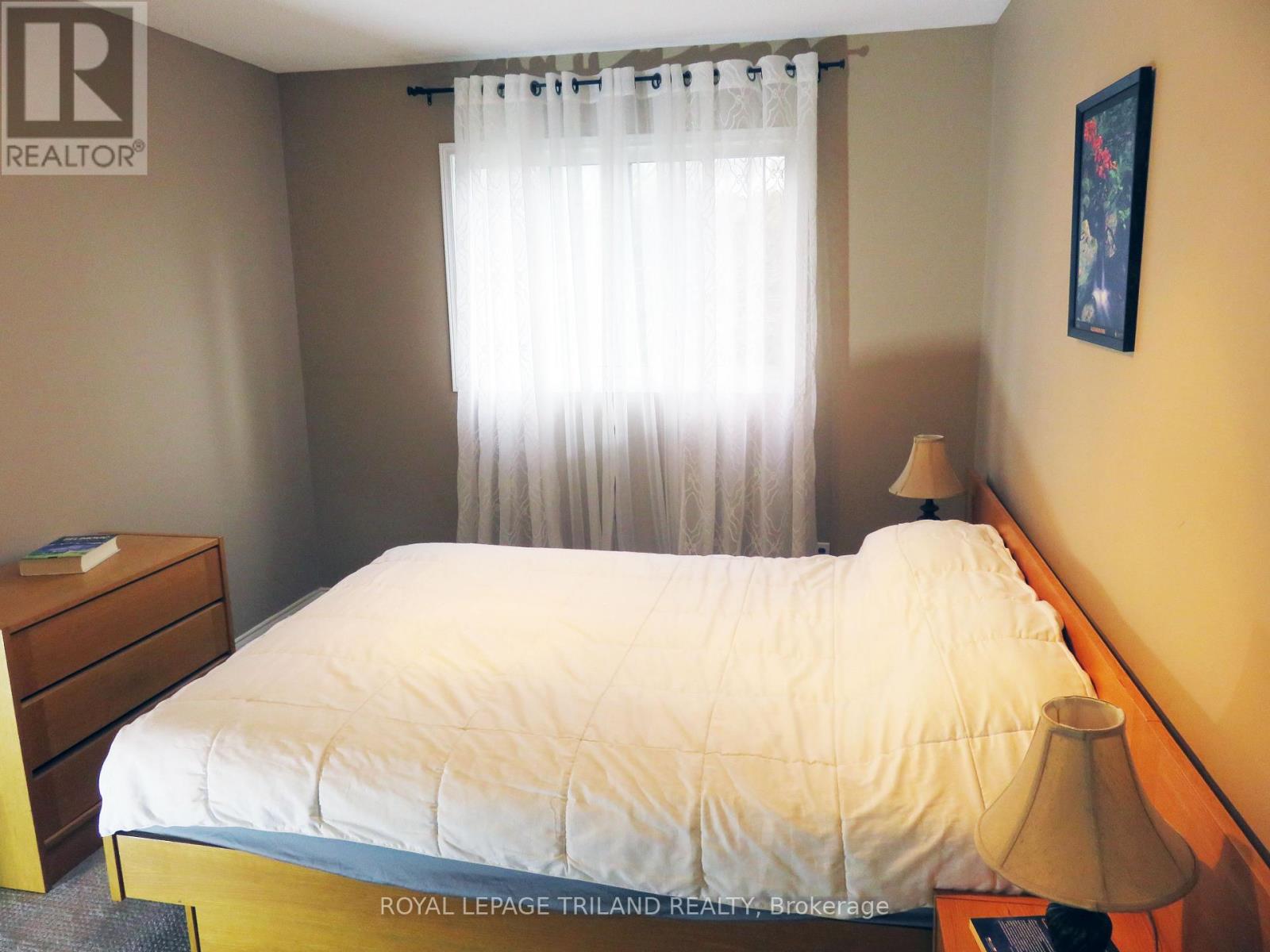 #25 505 PROUDFOOT LANE - 22