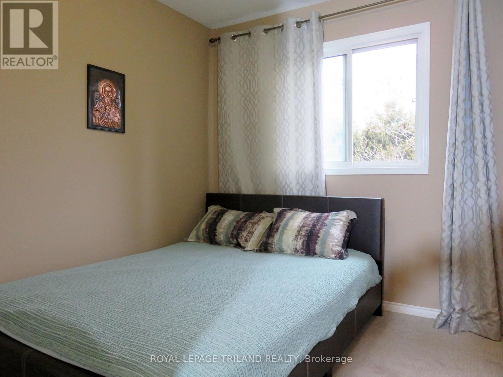 #25 505 PROUDFOOT LANE - 25