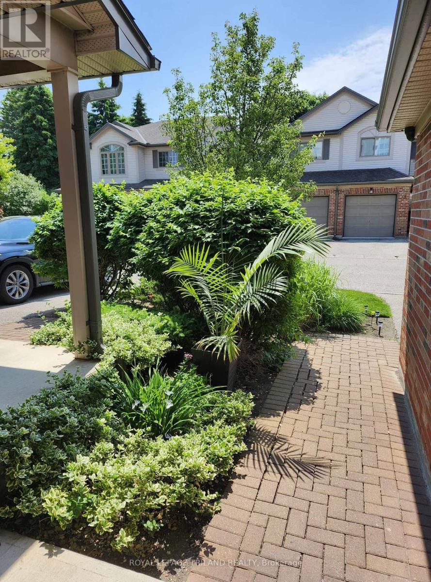 #25 505 PROUDFOOT LANE - 26