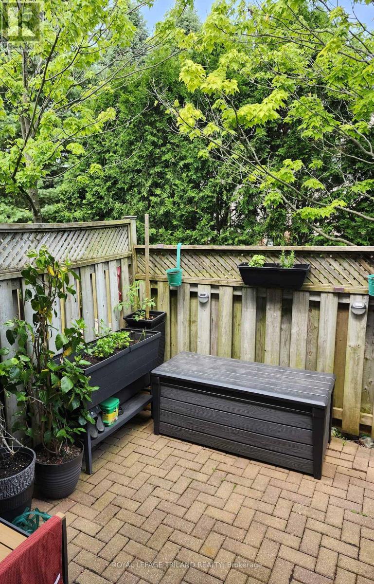 #25 505 PROUDFOOT LANE - 28