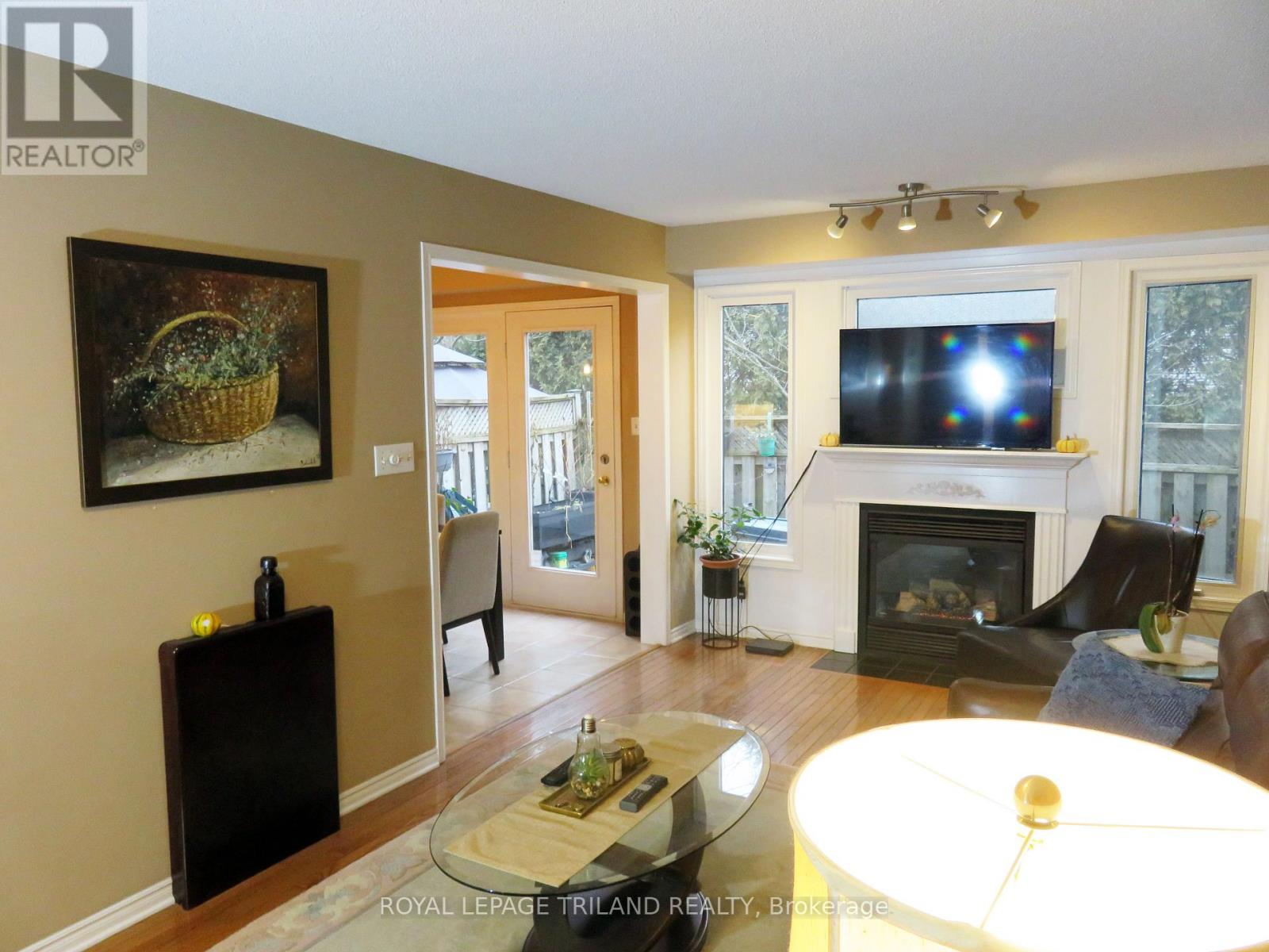 #25 505 PROUDFOOT LANE - 3