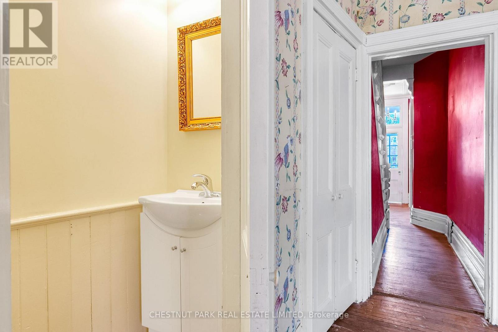 108 AMELIA STREET - 24