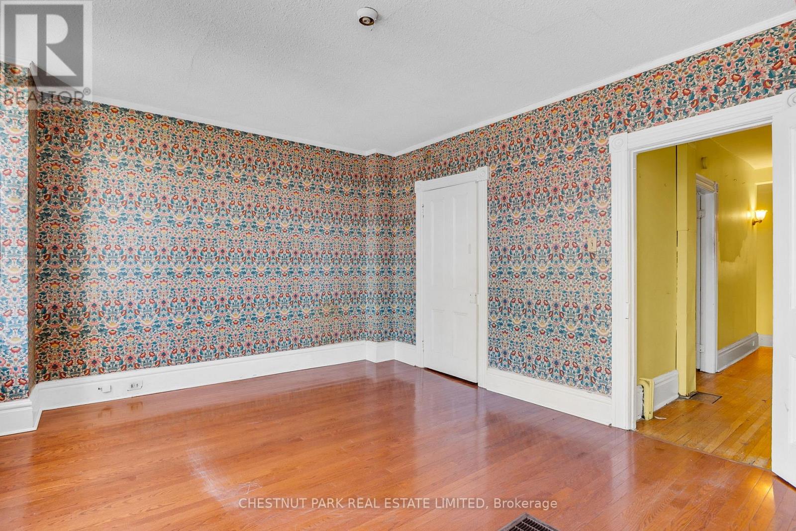 108 AMELIA STREET - 33