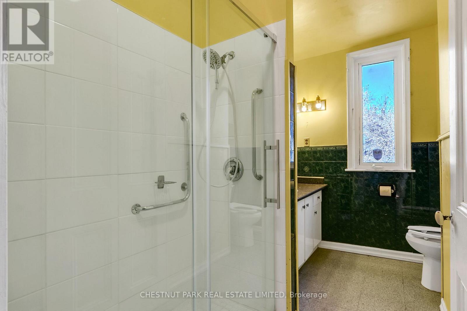 108 AMELIA STREET - 34