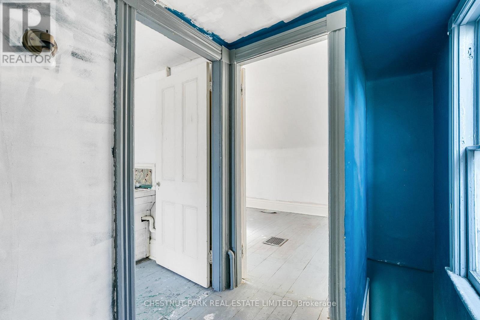 108 AMELIA STREET - 39