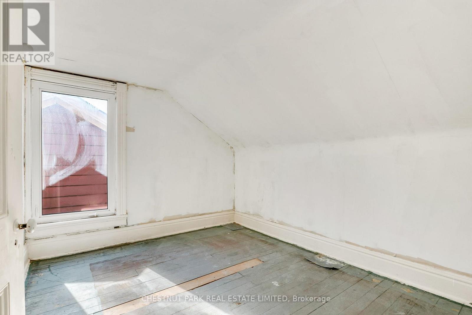 108 AMELIA STREET - 40