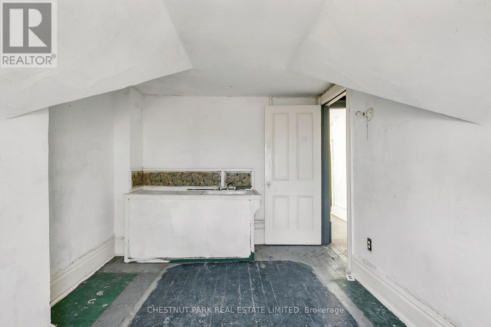 108 AMELIA STREET - 42
