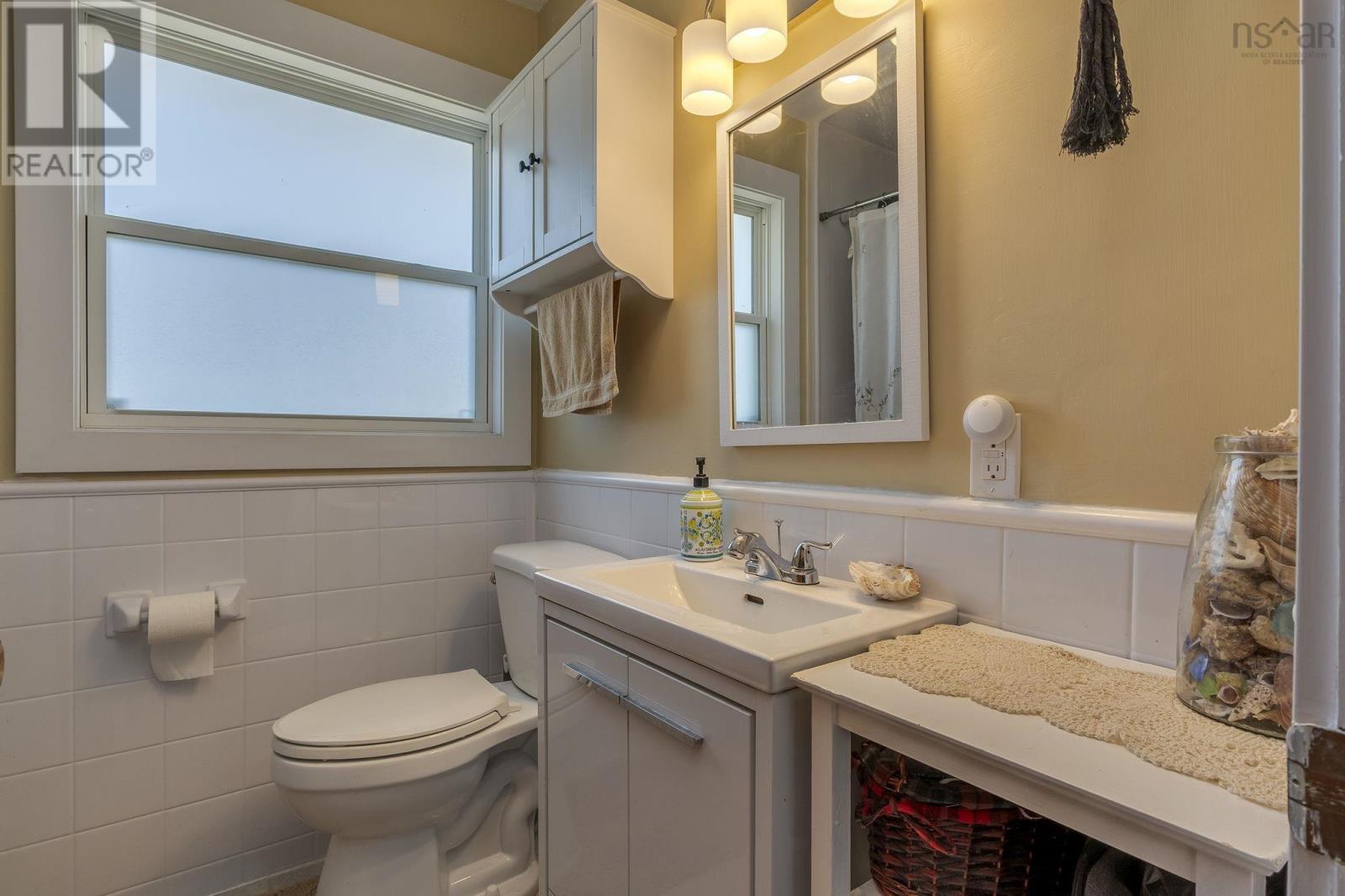 Property 20 of 50 of 105 Chappell Street NW