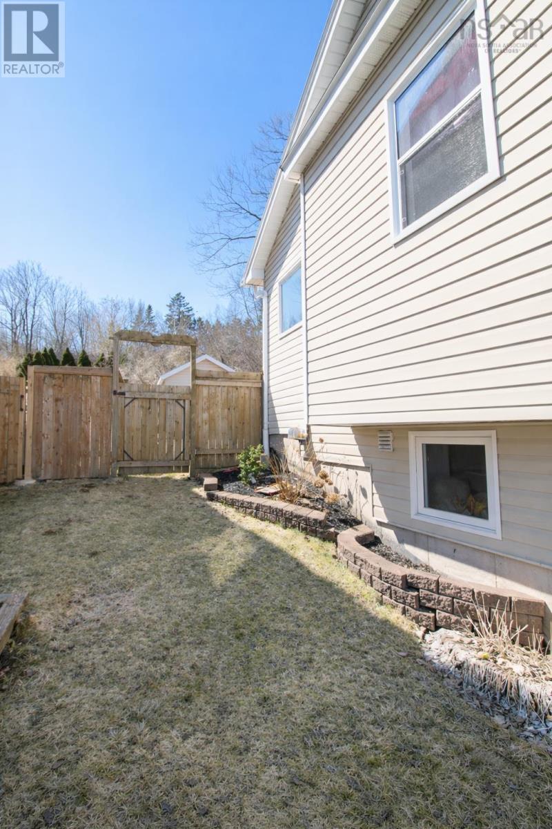 Property 21 of 25 of 1014 Sackville Drive