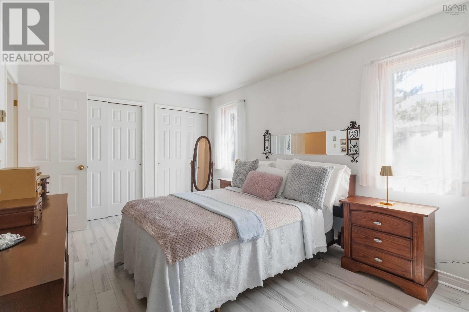 Property 24 of 33 of 40 Attenborough Court