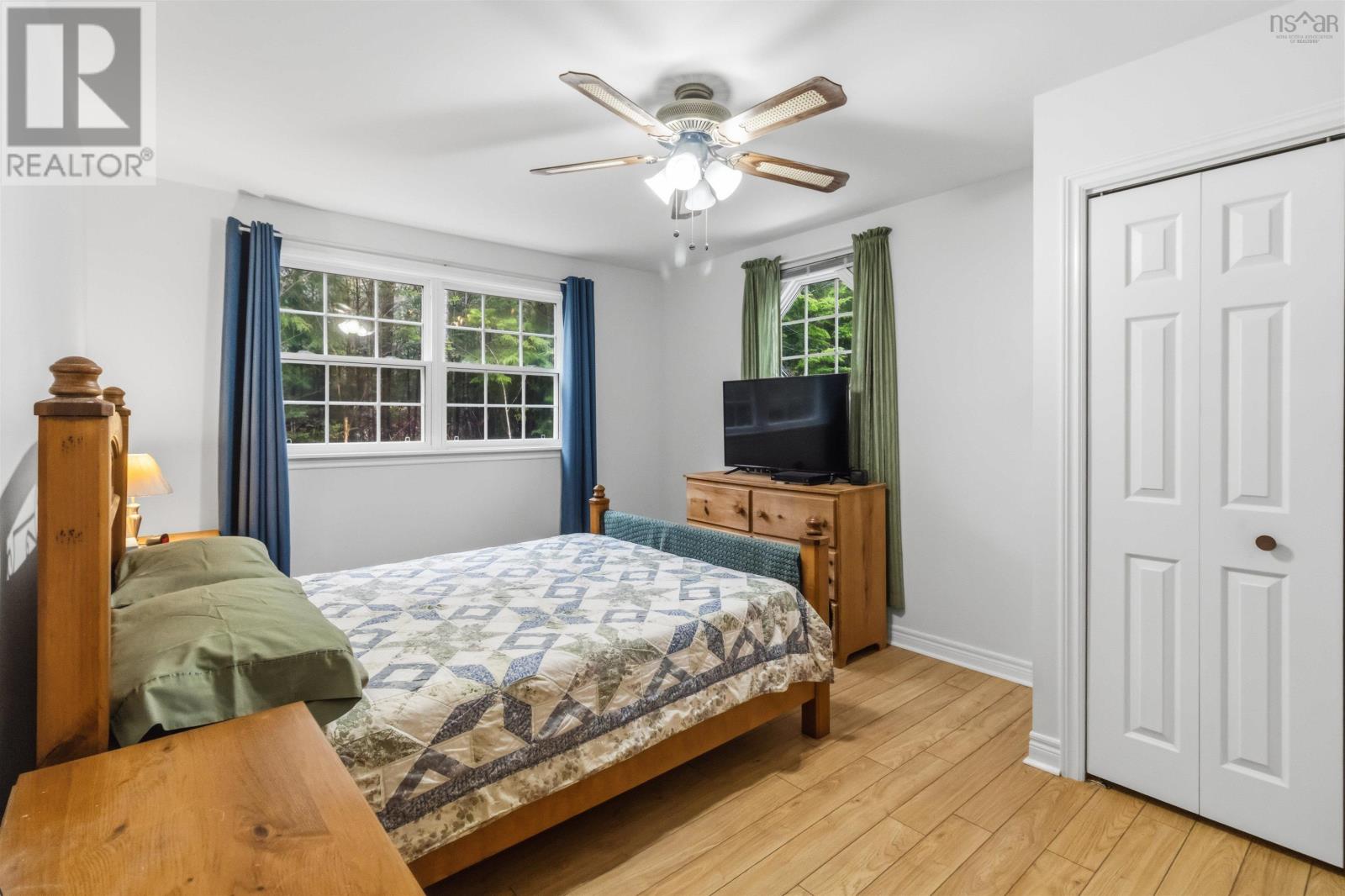 Property 23 of 42 of 98 Ponderosa Drive