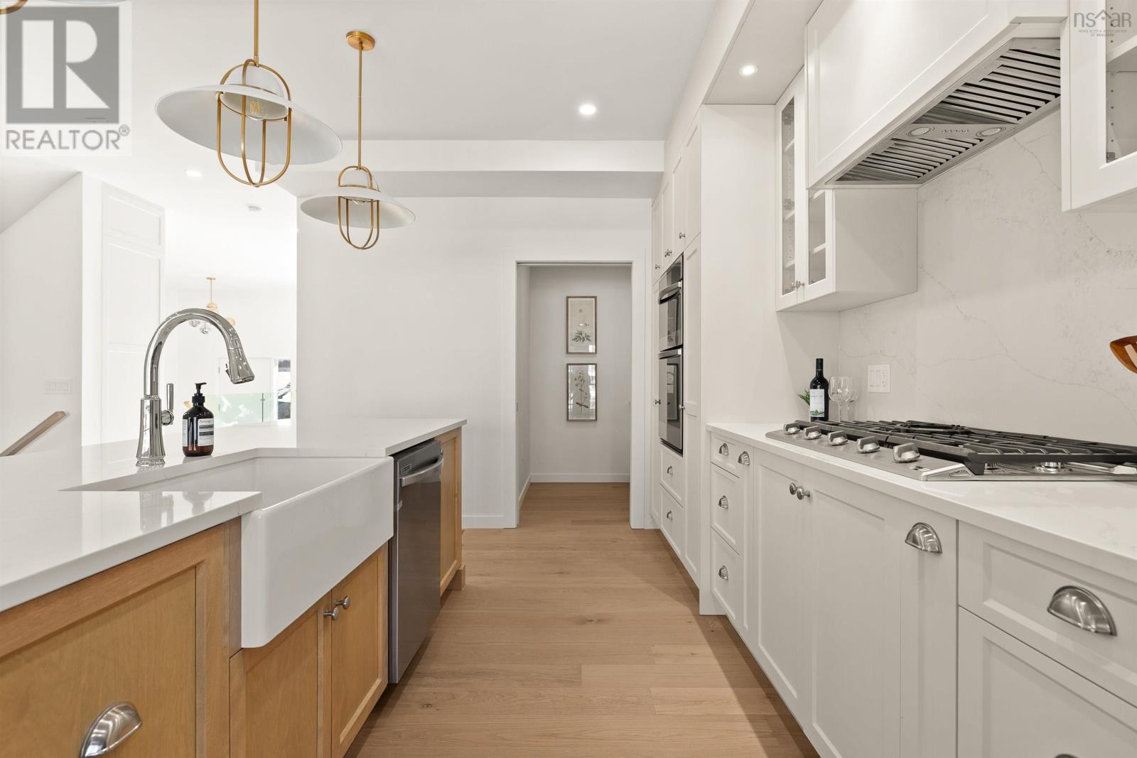 Property 11 of 49 of 112 Samaa Court