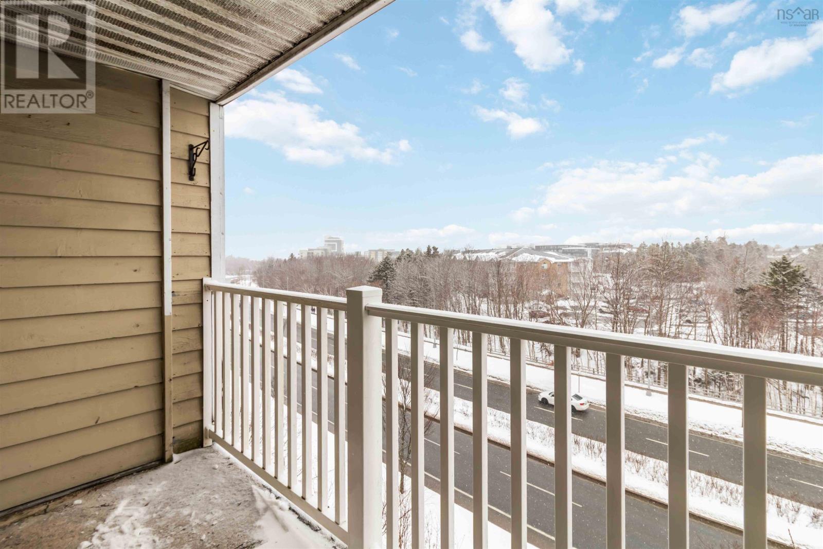 4th Floor Balcony