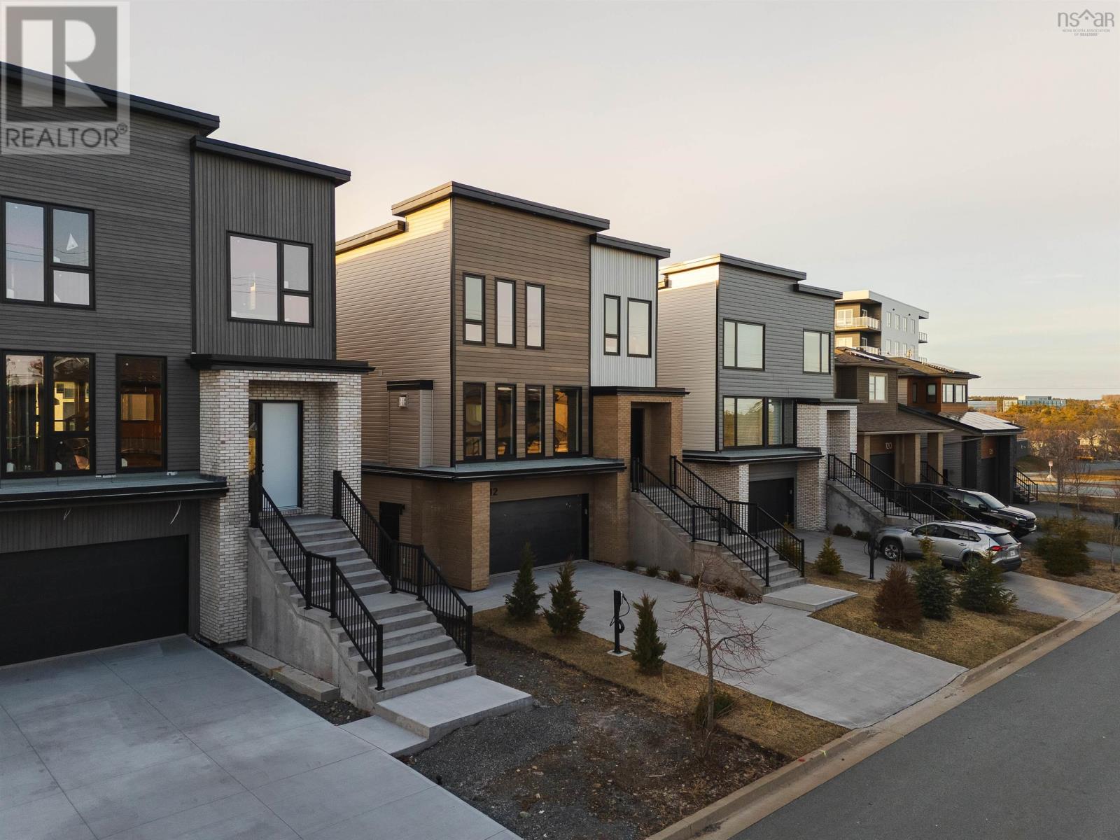 Property 46 of 49 of 112 Samaa Court