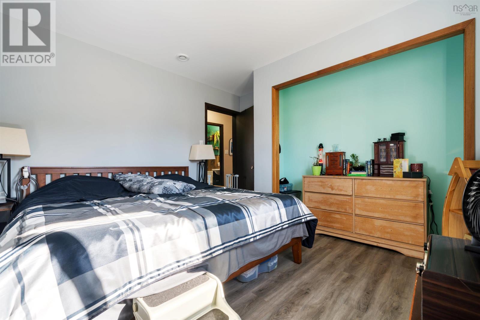 Property 28 of 41 of 20 MONTERY Drive