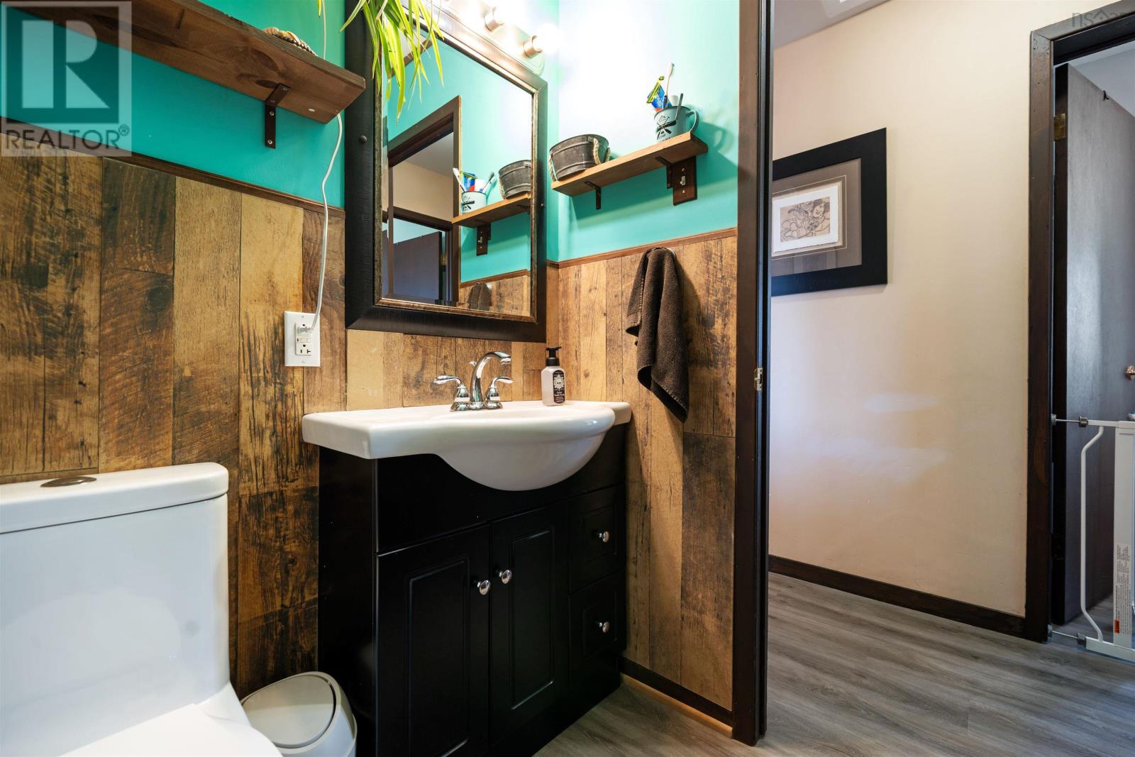 Property 32 of 41 of 20 MONTERY Drive