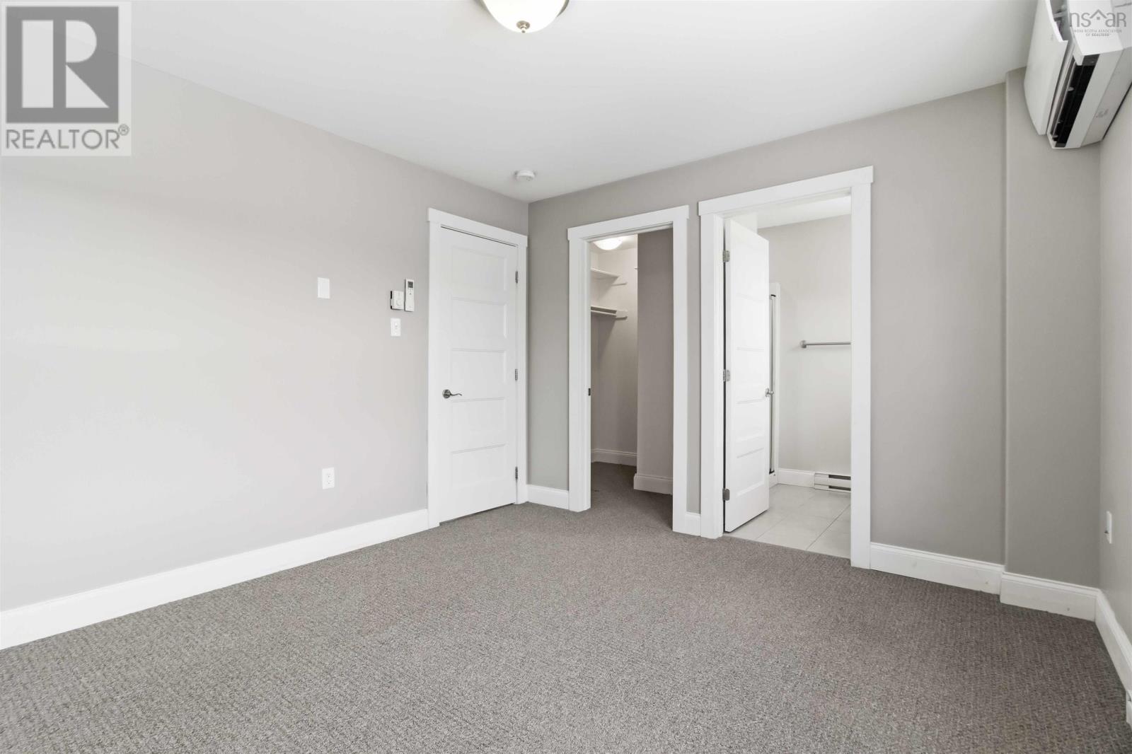 Property 20 of 41 of 218 Darlington Drive