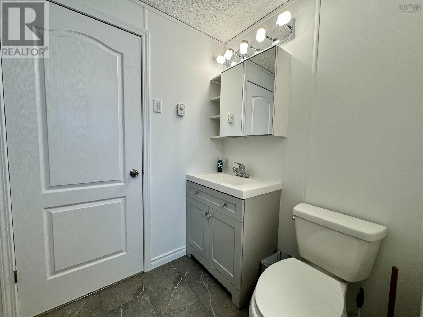 Property 17 of 38 of 14 Shirley Avenue