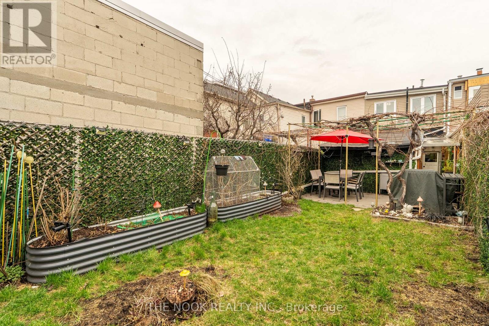 500 DUFFERIN STREET - 45