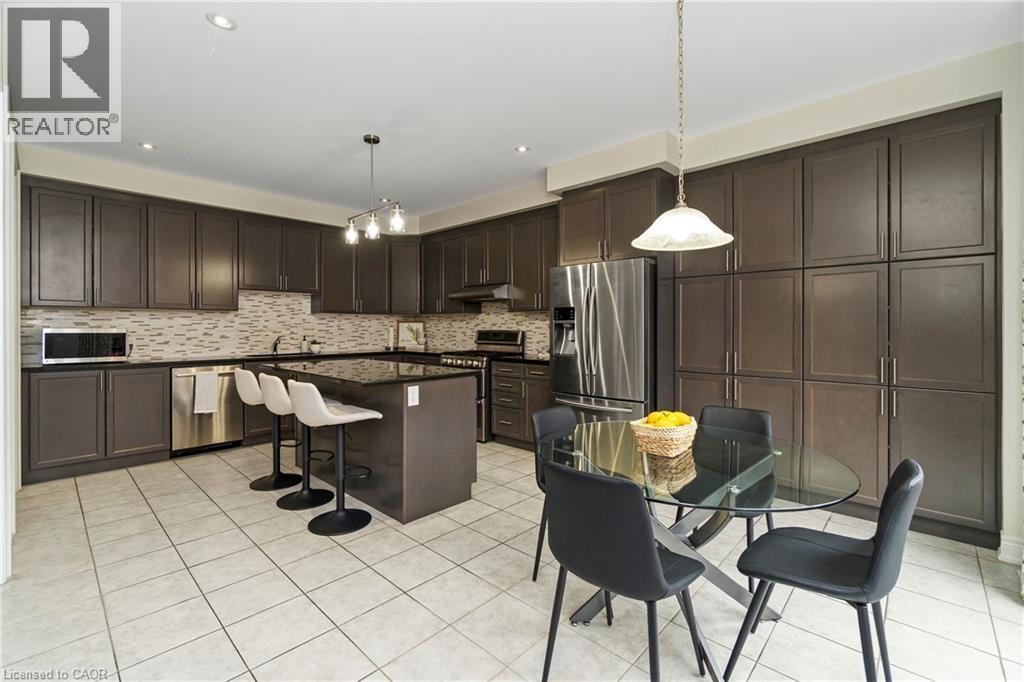 4 MACBEAN Crescent - 14
