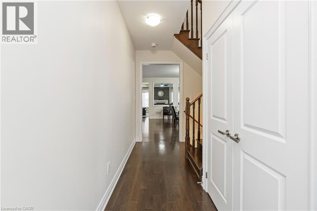 4 MACBEAN Crescent - 6