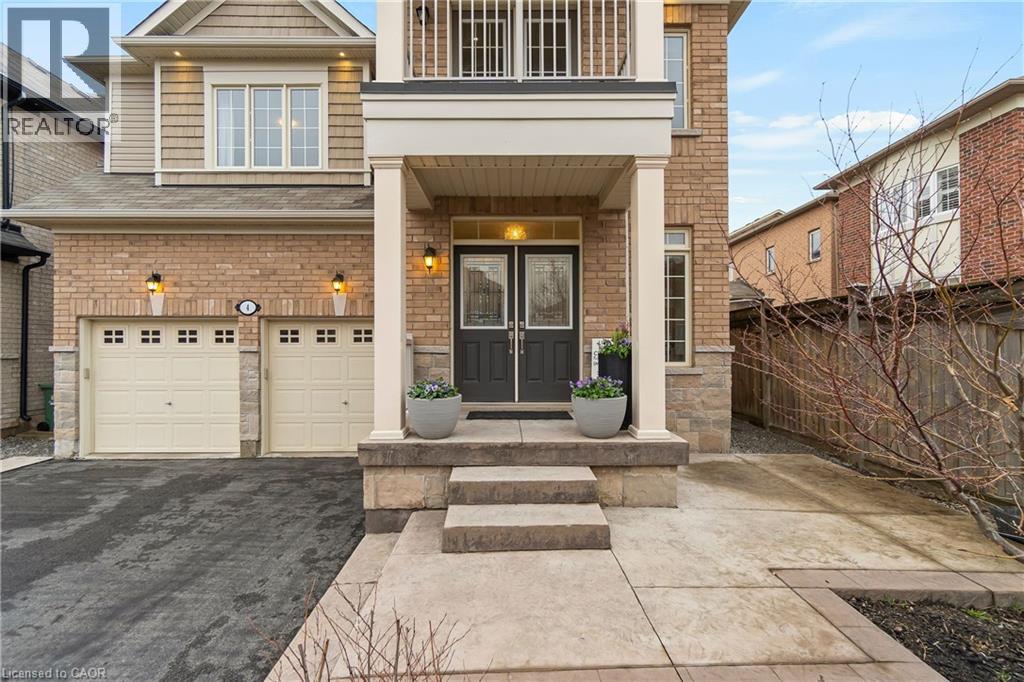 4 MACBEAN Crescent - 4