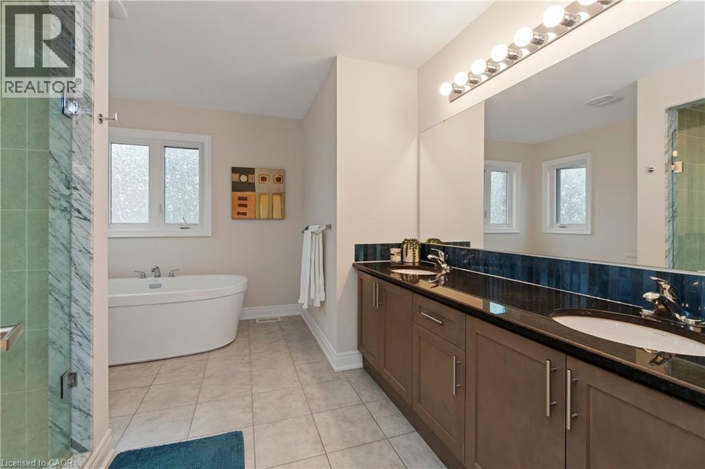 4 MACBEAN Crescent - 23