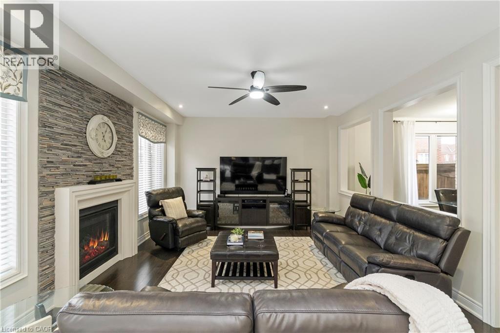 4 MACBEAN Crescent - 10