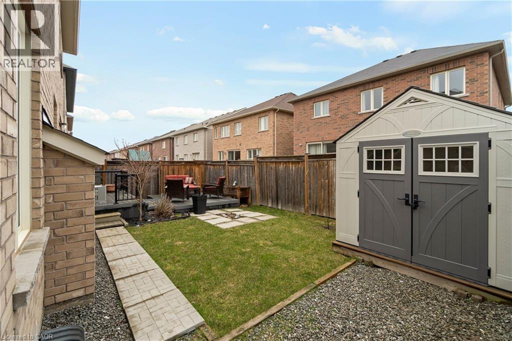 4 MACBEAN Crescent - 43