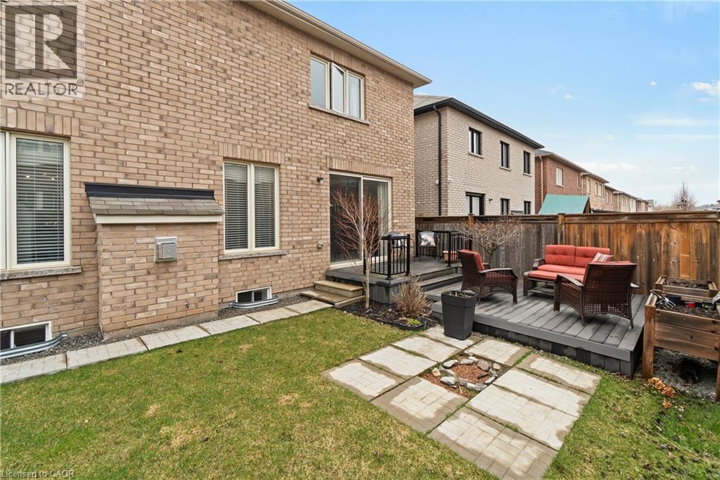 4 MACBEAN Crescent - 45