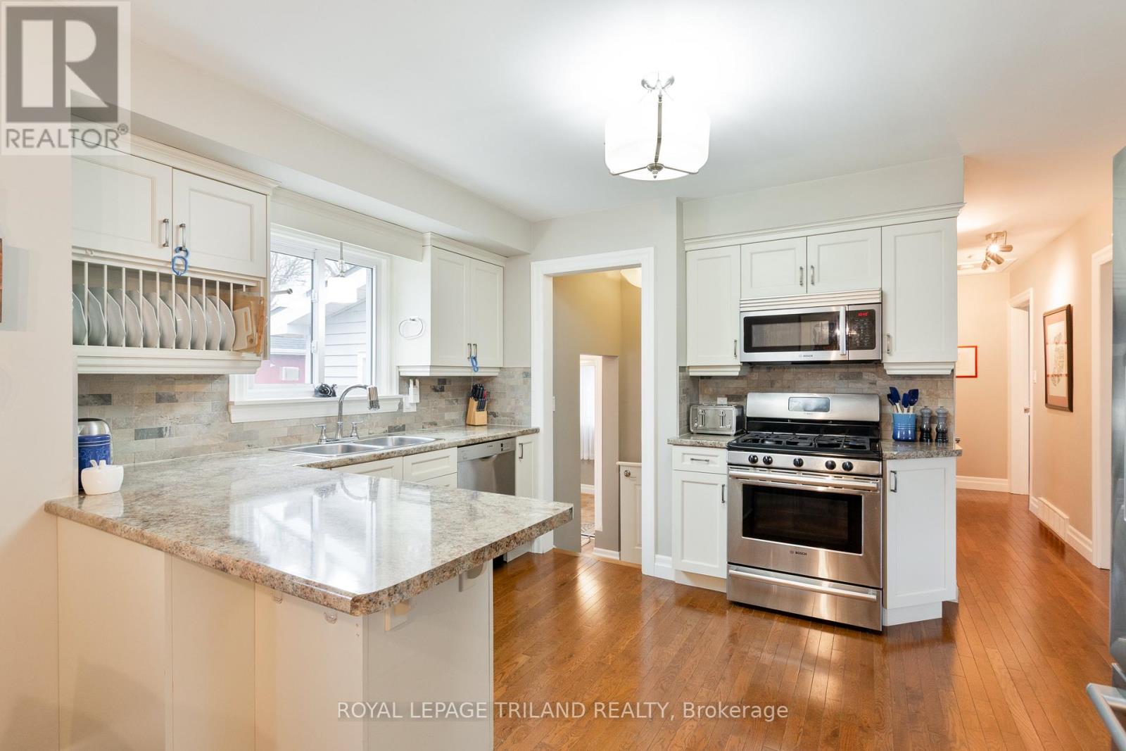 41 DUNWICH DRIVE - 14