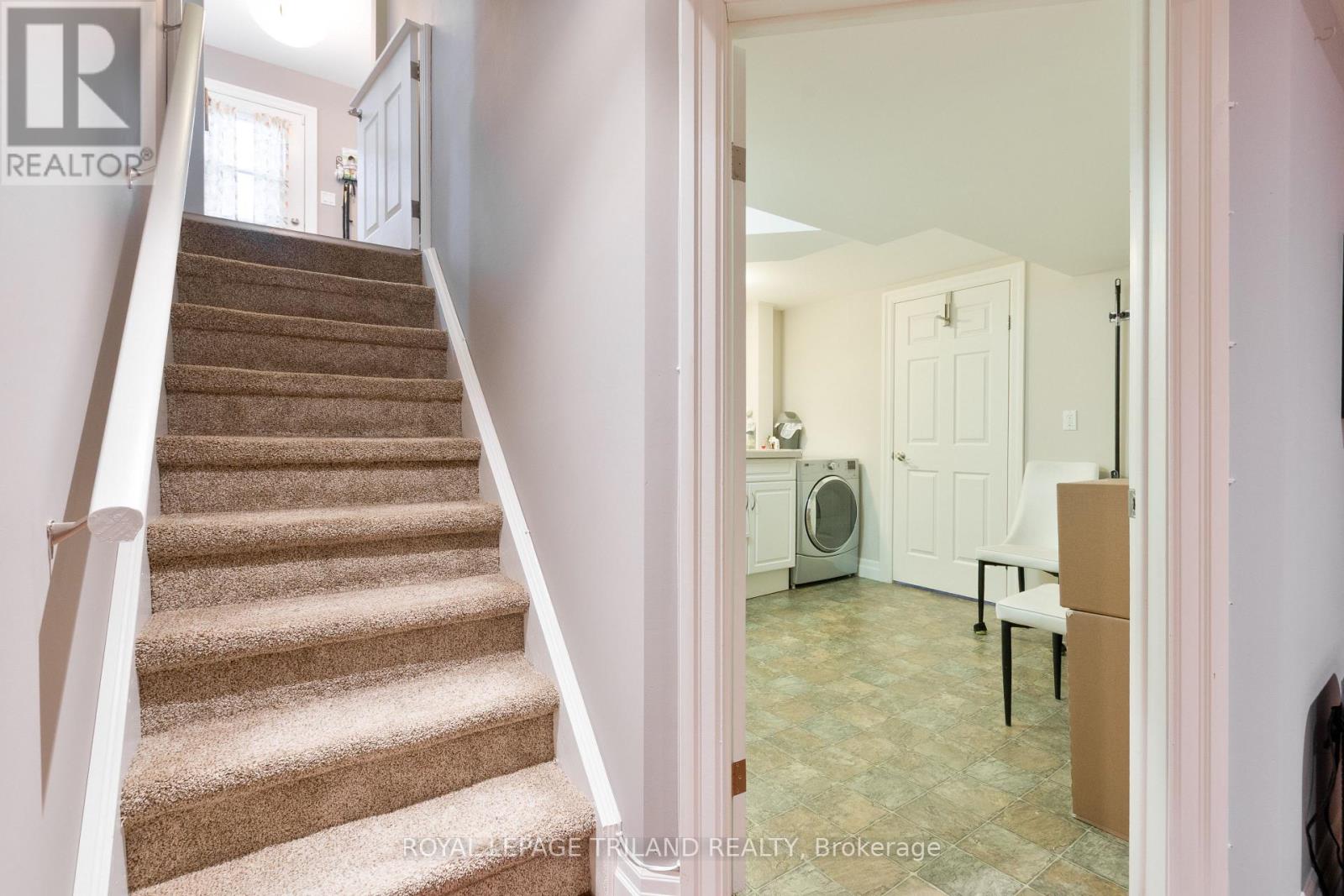 41 DUNWICH DRIVE - 24