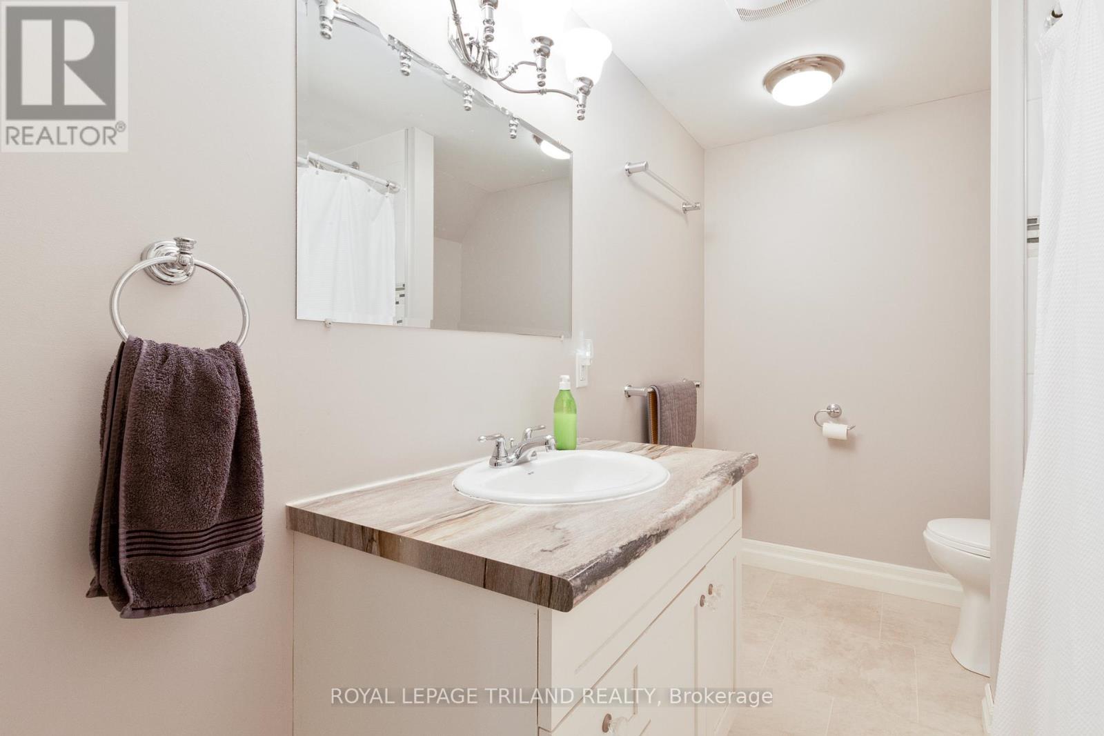 41 DUNWICH DRIVE - 32