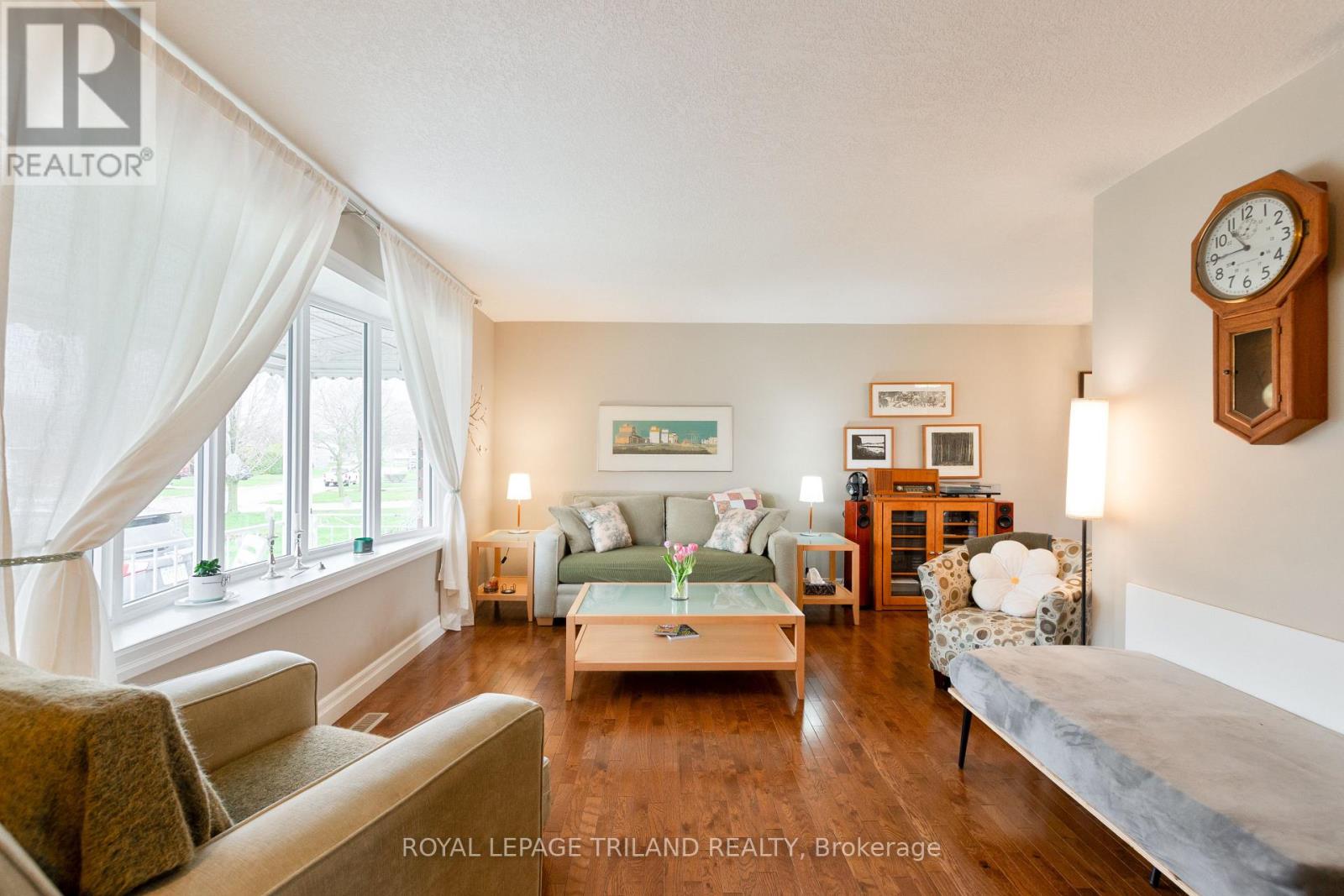41 DUNWICH DRIVE - 6