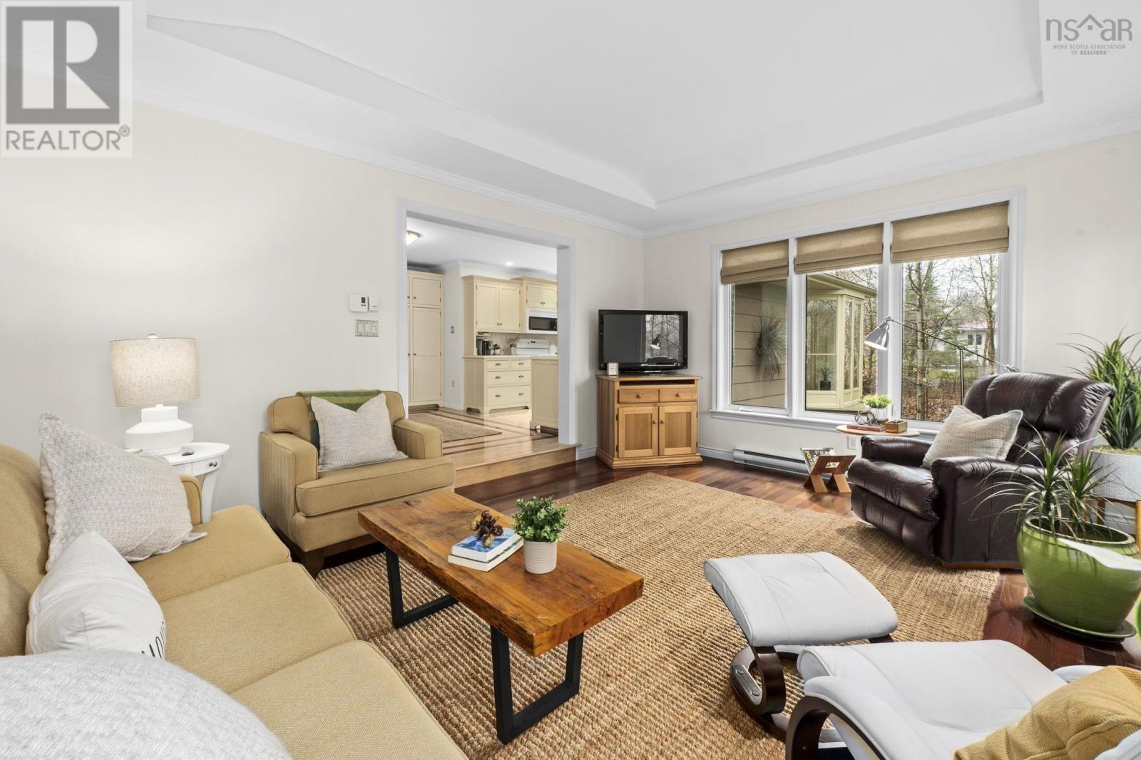 Property 19 of 51 of 75 Duncan Avenue