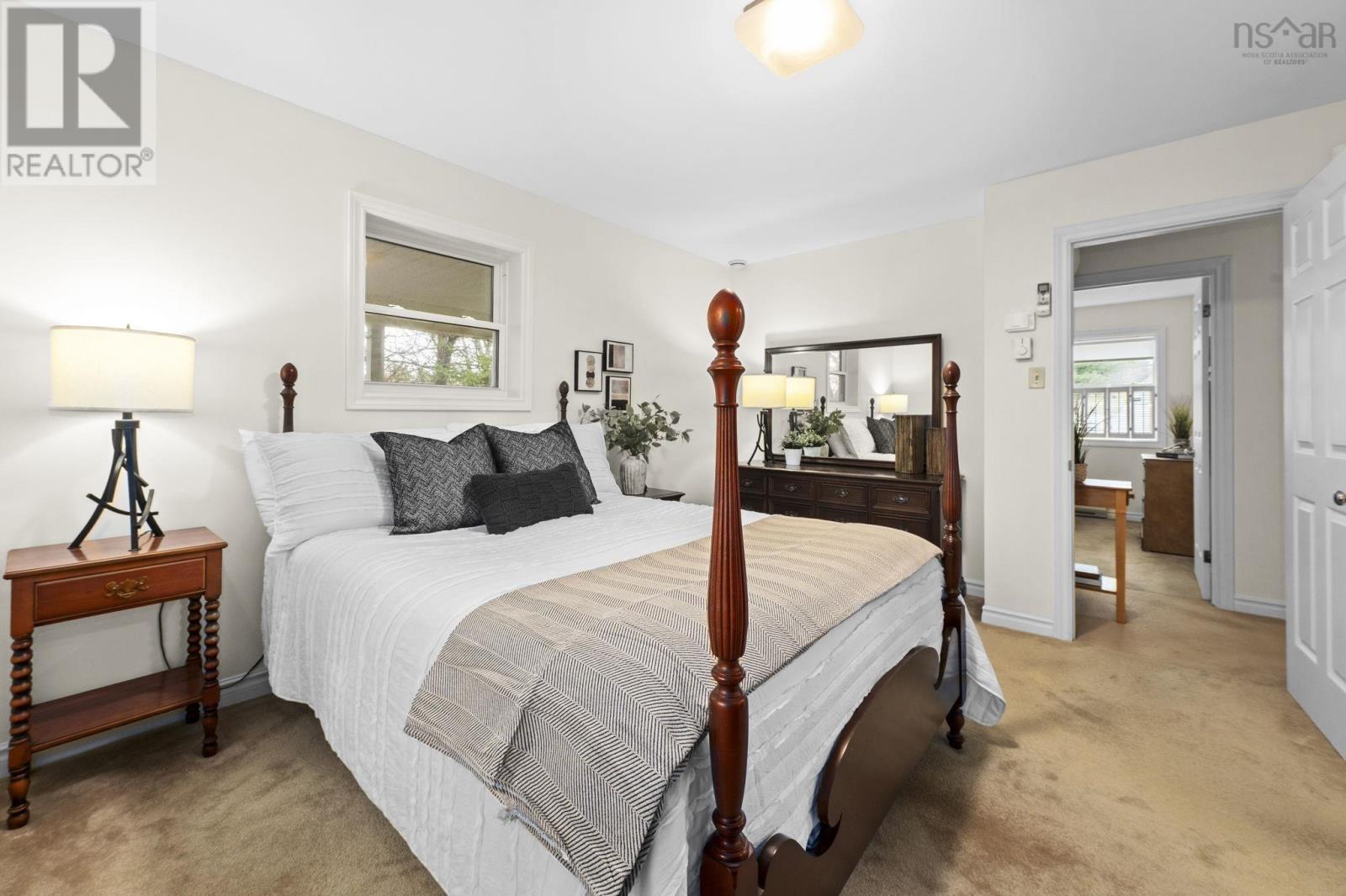 Property 25 of 51 of 75 Duncan Avenue