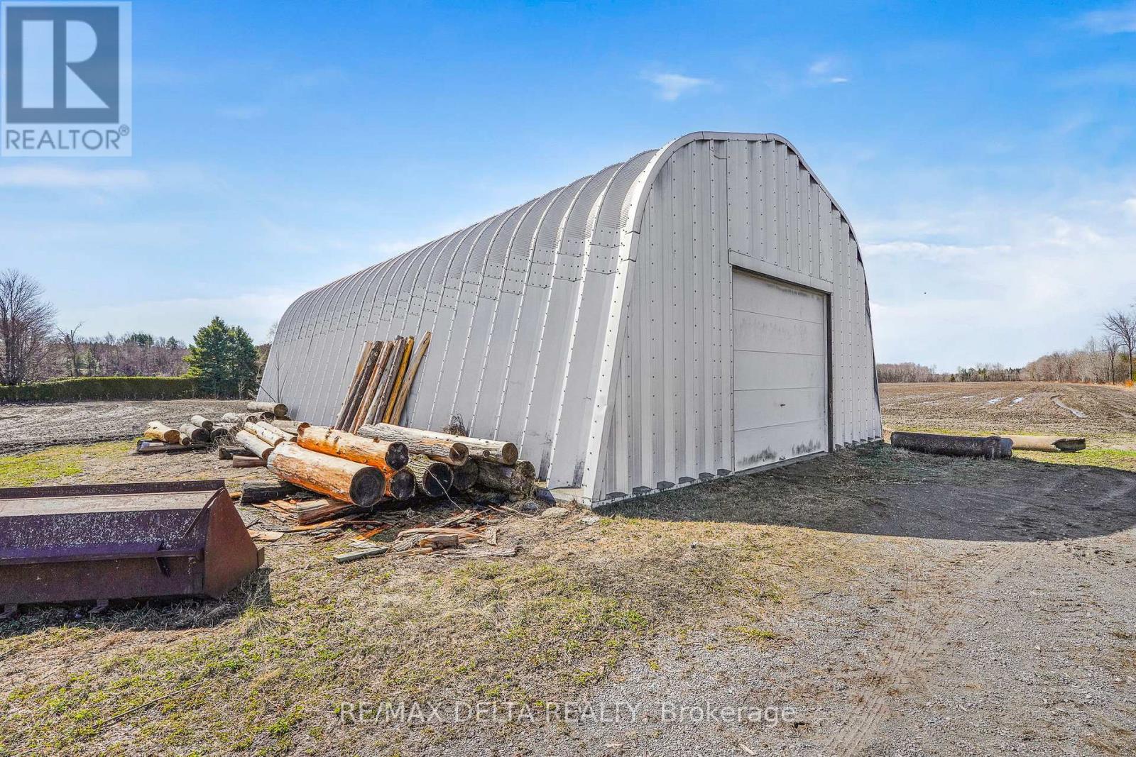 Closer view showing 12' by 10' overhead door.