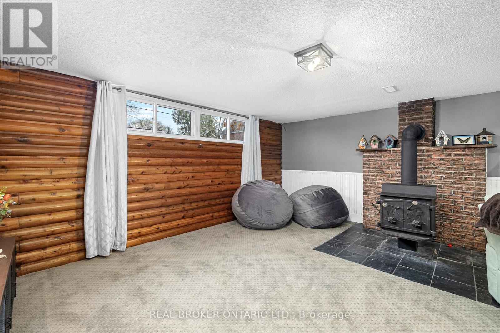179 WELLINGTON STREET - 23