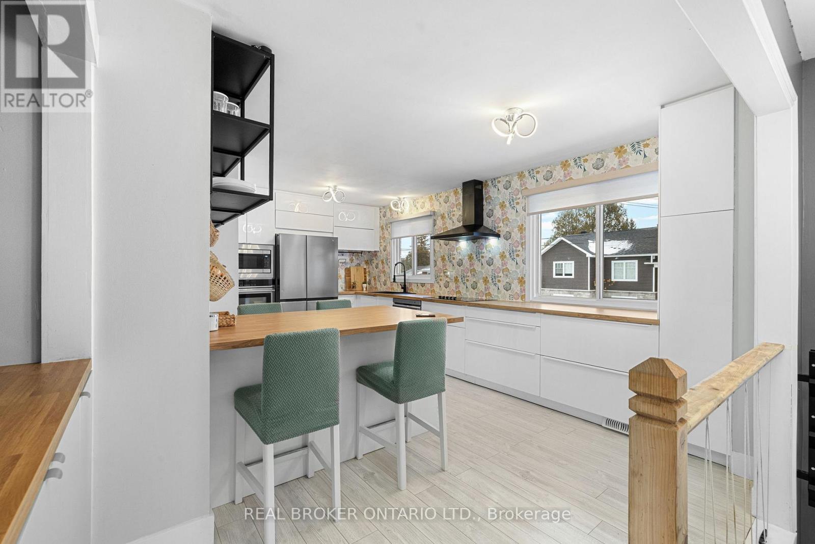 179 WELLINGTON STREET - 8
